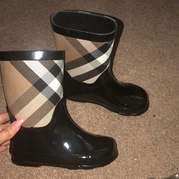 burberry waterproof boots
